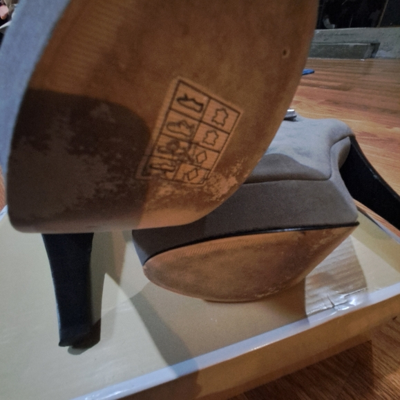 Michael kors davenport gray suede bootie size 8 - Picture 4 of 4